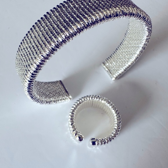 NWOT Unoaerre Sterling Silver Cuff Bracelet and Ring . - Picture 8 of 10